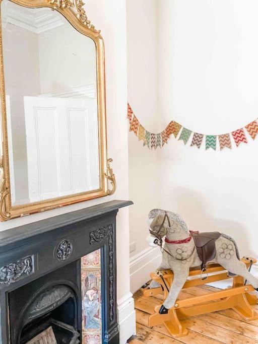 St Leonards-on-Sea Luxurious Victorian, A Few Minutes From The Beach - Sleeps 2 Adults And Up To 3 Children 아파트 외부 사진