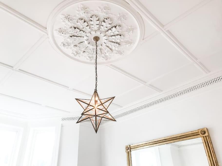 St Leonards-on-Sea Luxurious Victorian, A Few Minutes From The Beach - Sleeps 2 Adults And Up To 3 Children 아파트 외부 사진