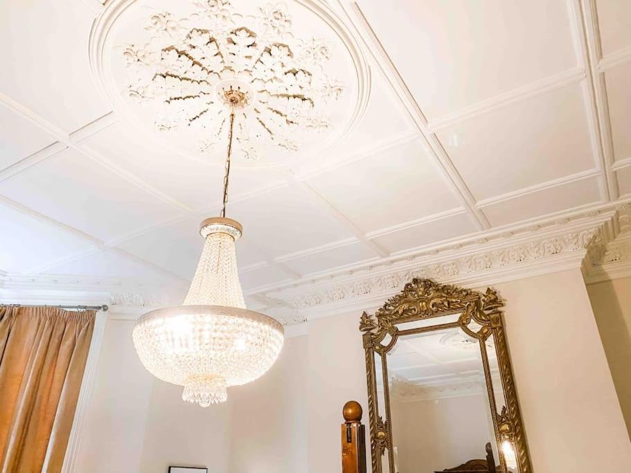 St Leonards-on-Sea Luxurious Victorian, A Few Minutes From The Beach - Sleeps 2 Adults And Up To 3 Children 아파트 외부 사진
