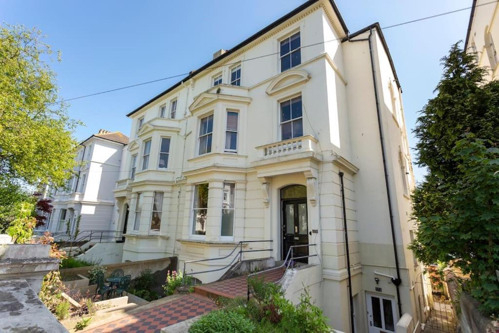 St Leonards-on-Sea Luxurious Victorian, A Few Minutes From The Beach - Sleeps 2 Adults And Up To 3 Children 아파트 외부 사진