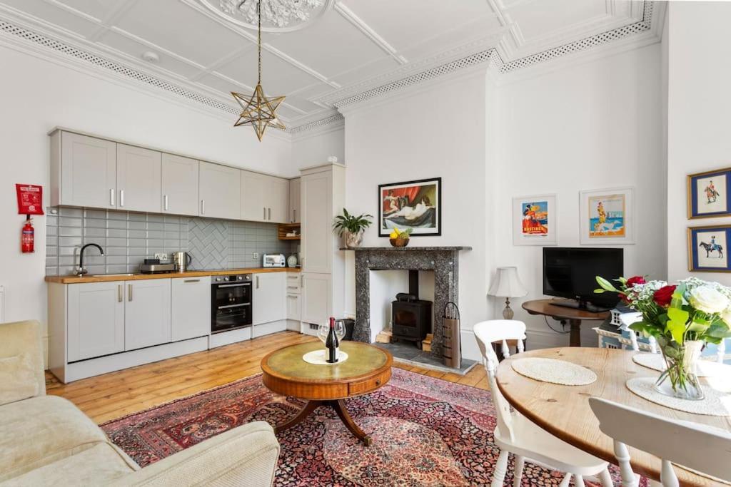 St Leonards-on-Sea Luxurious Victorian, A Few Minutes From The Beach - Sleeps 2 Adults And Up To 3 Children 아파트 외부 사진